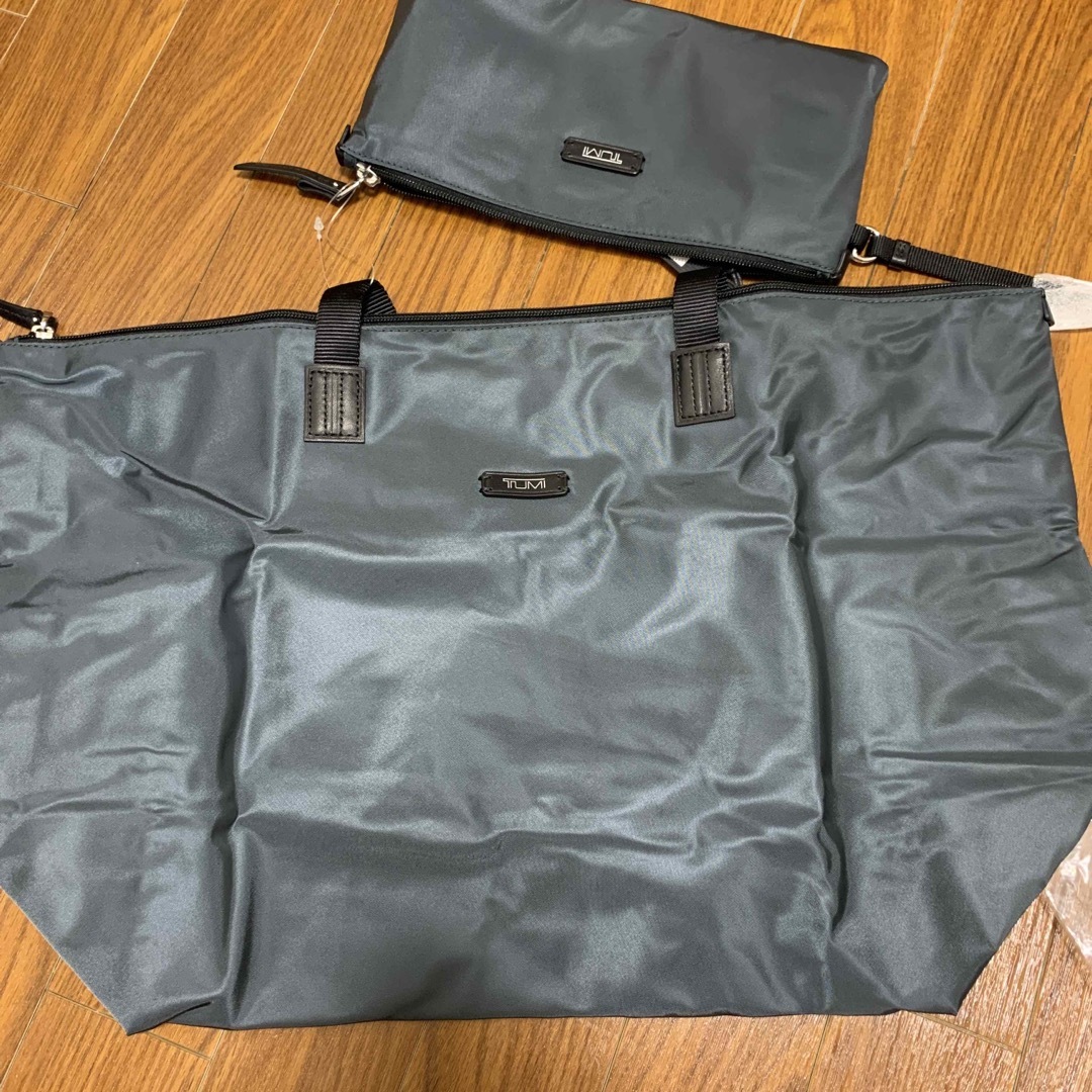 TUMI JUSTINCASE SHOPPER グレー