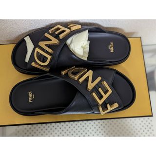 FENDI - FENDI フェンディ グラフィ レザー スライド サンダル 新品未