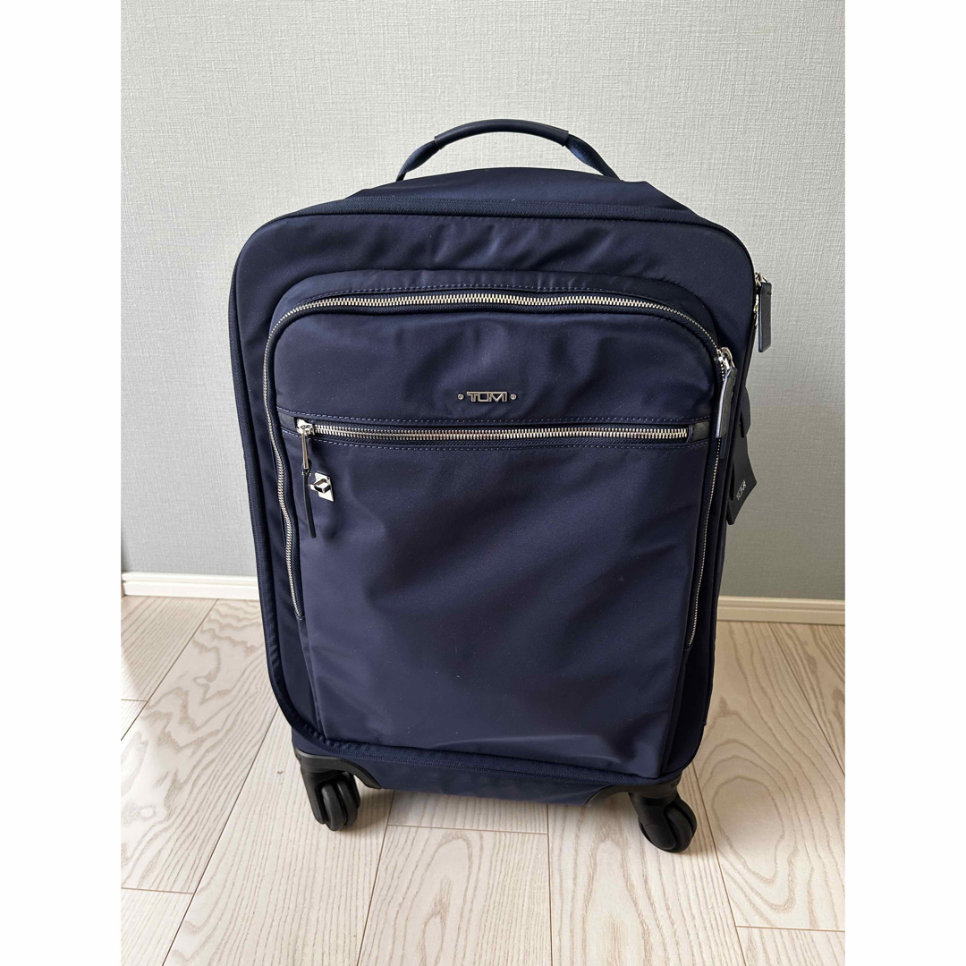 TUMI 2輪 機内持ち込み キャリーバッグ レディース Voyageur