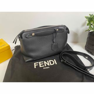 フェンディ(FENDI)の【美品】フェンディ　バイザウェイ　ミディアム　ブラック　黒　ショルダーバッグ(ショルダーバッグ)