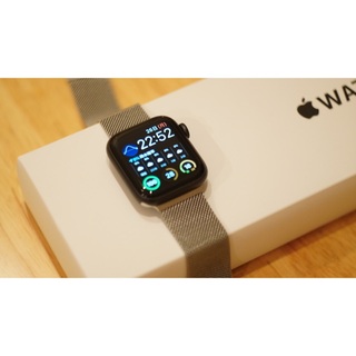 アップル(Apple)のApple Watch SE 美品(腕時計(デジタル))