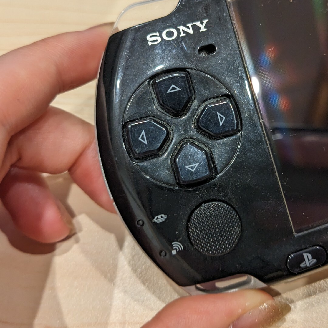 PlayStation Portable(プレイステーションポータブル)のPSP 本体 ジャンク品 エンタメ/ホビーのゲームソフト/ゲーム機本体(家庭用ゲーム機本体)の商品写真