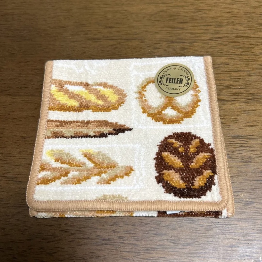 流行のアイテム フェイラー ラブラリーベーカリー ハンカチポーチ