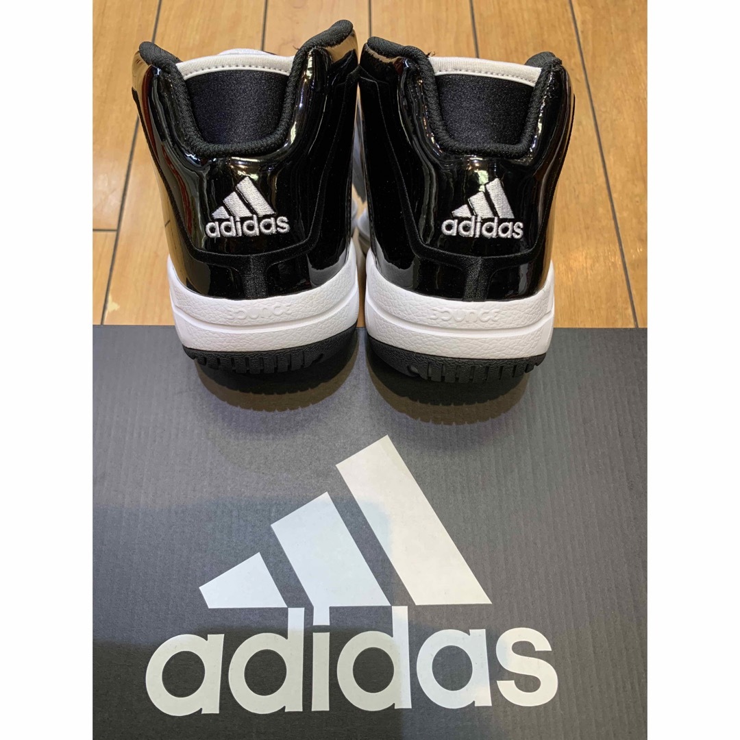 adidas(アディダス)の✨新品✨adidas アディダス　プロモデル　ブラック　ホワイト　バッシュ メンズの靴/シューズ(スニーカー)の商品写真