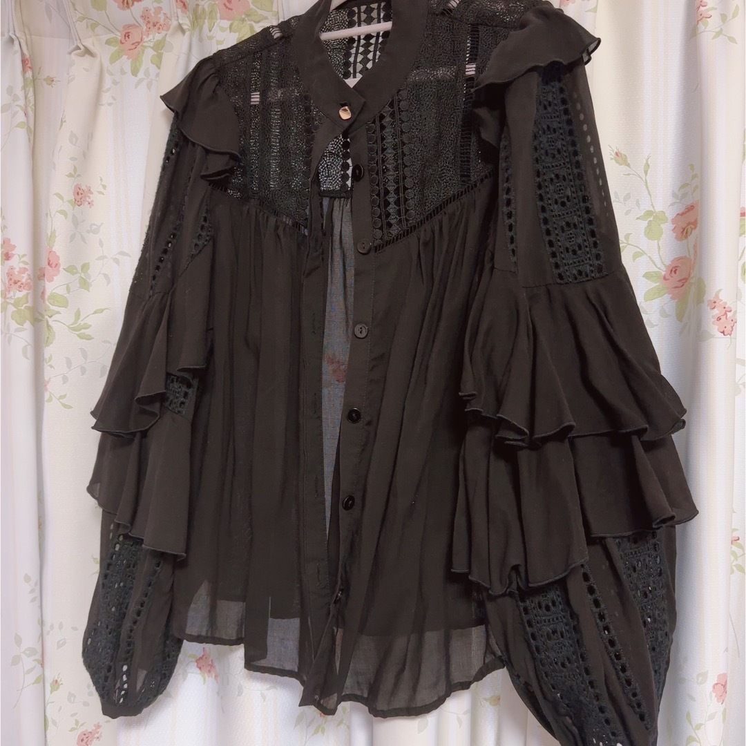 Her lip to(ハーリップトゥ)のherlipto Puffed Sleeve Lace Blouse black レディースのトップス(シャツ/ブラウス(長袖/七分))の商品写真