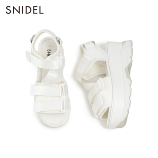 スナイデル(SNIDEL)の【新品未使用】snidel 厚底サンダル(サンダル)