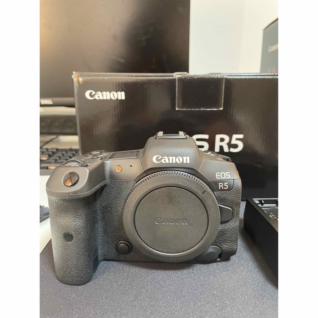 Canon EOS R5