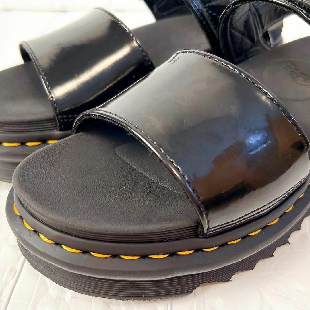 Dr.Martens(ドクターマーチン)の【良品】ドクターマーチン サンダル BLAIRE ブラックエナメル　UK5 レディースの靴/シューズ(サンダル)の商品写真