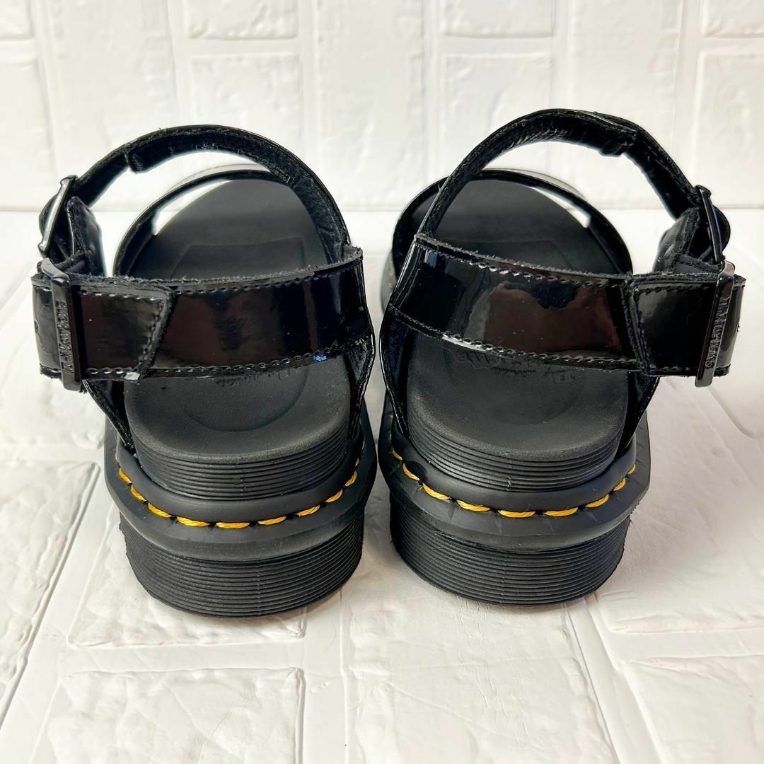 Dr.Martens(ドクターマーチン)の【良品】ドクターマーチン サンダル BLAIRE ブラックエナメル　UK5 レディースの靴/シューズ(サンダル)の商品写真