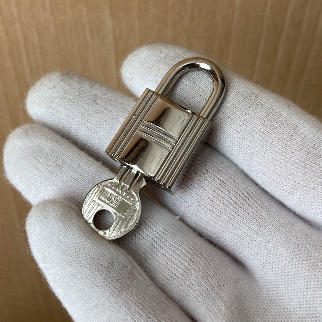 美品〜極美品】HERMES エルメス カデナ パドロック シルバー 51番
