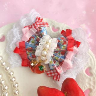 らら様左開き♡ハンドメイド♡デニム×いちご ビニールフリフリリボン⑥(ファッション雑貨)