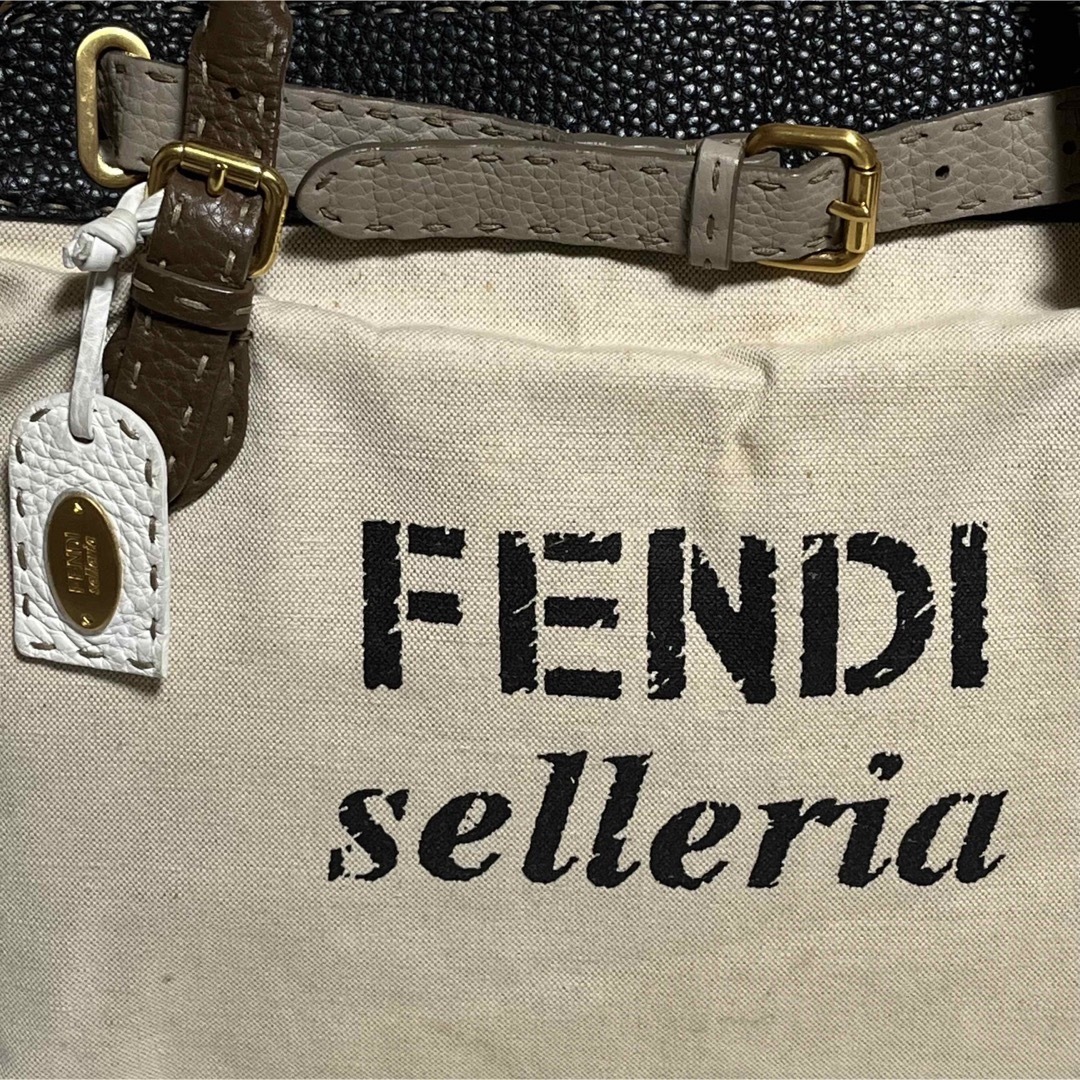 FENDI フェンディ　レザートートバック　男女兼用