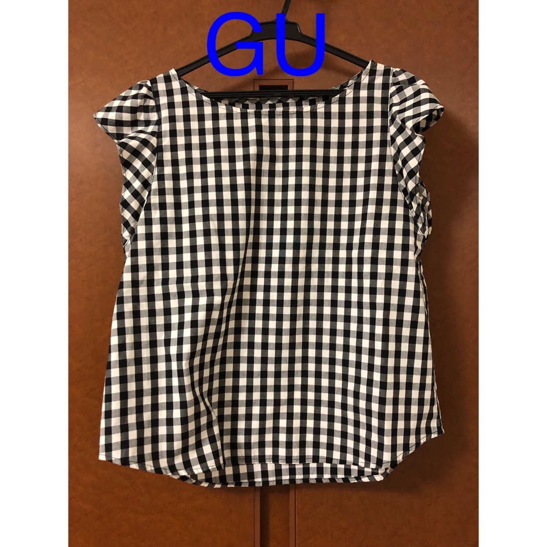 GU(ジーユー)のGU ギンガムチェック　フリルブラウス　トップス レディースのトップス(シャツ/ブラウス(半袖/袖なし))の商品写真
