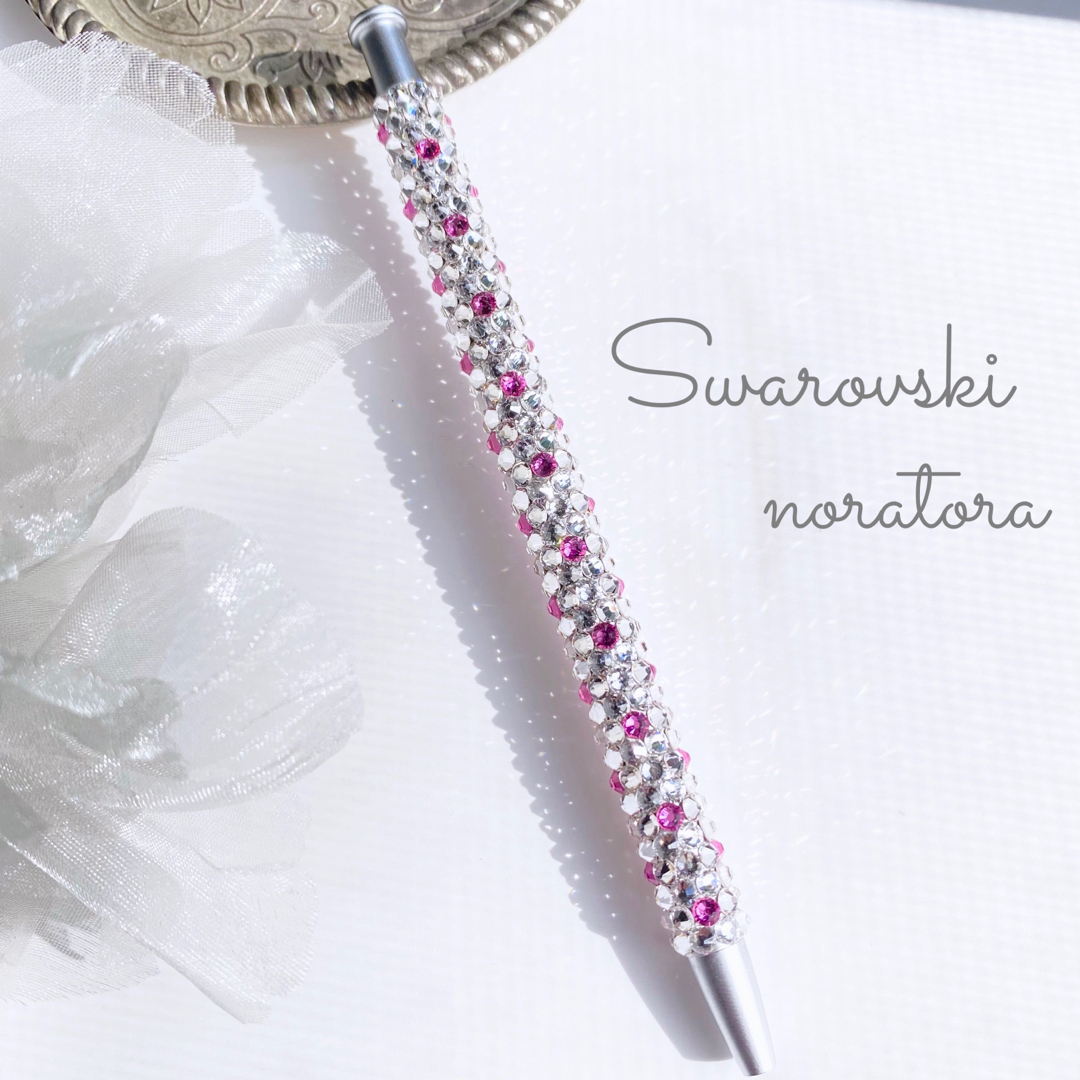 SWAROVSKI(スワロフスキー)のガラスペン　ボールペン　ペン　スワロフスキー  🖋 プレゼント　送料無料 インテリア/住まい/日用品の文房具(ペン/マーカー)の商品写真