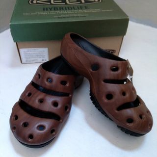 激レア! KEEN キーン ヨギ 木目調 ブラウン 25cm