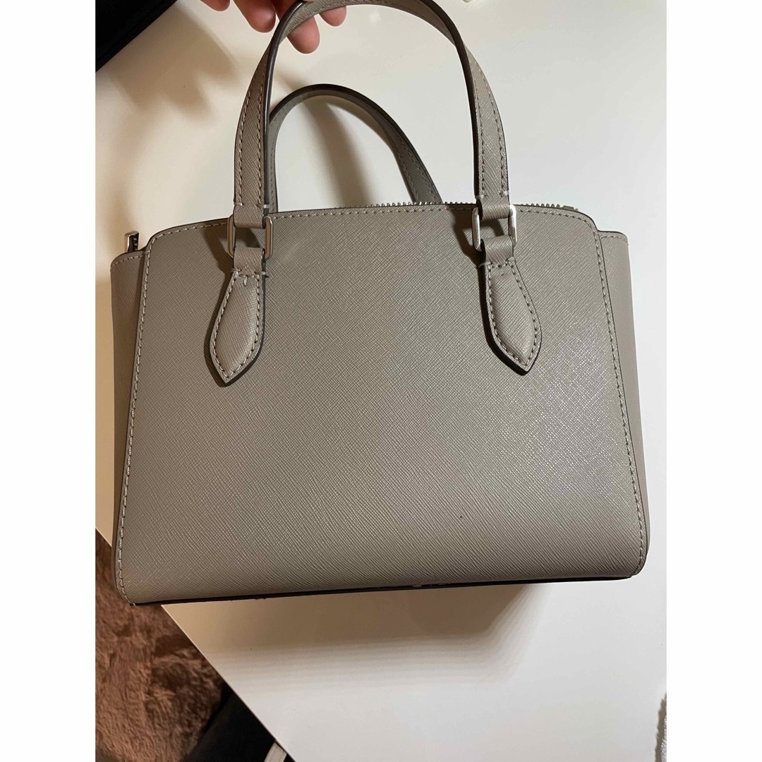Tory Burch - Tory Burch ハンドバッグ グレー の通販 by A's Tory Burch - Tory Burch ハンドバッグ グレー の通販 by A's