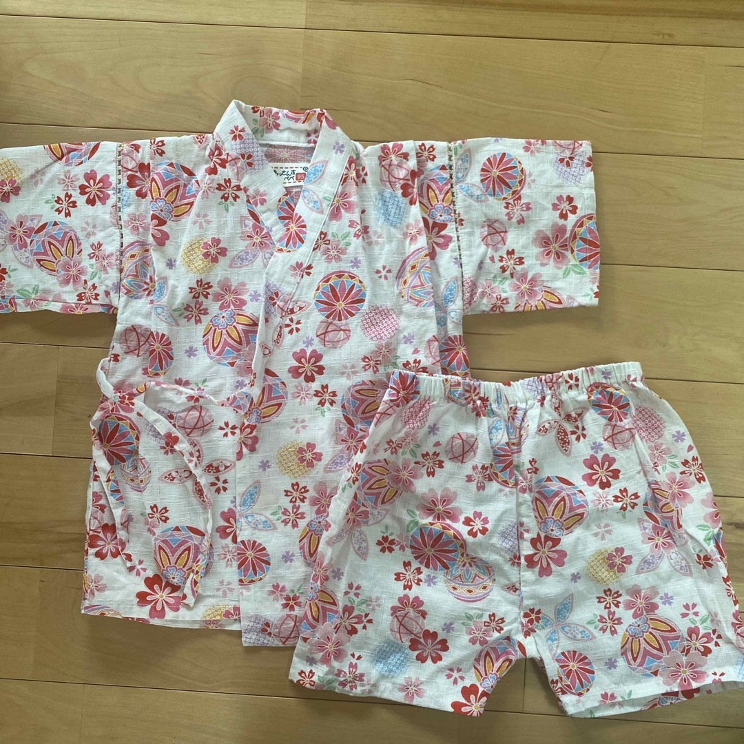 【美品】浴衣　95センチサイズ キッズ/ベビー/マタニティのキッズ服女の子用(90cm~)(甚平/浴衣)の商品写真