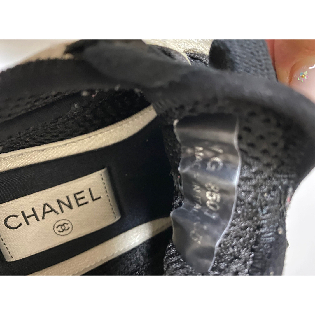 CHANEL(シャネル)のCHANEL スニーカー  35 正規品　★お値下げ★ レディースの靴/シューズ(スニーカー)の商品写真