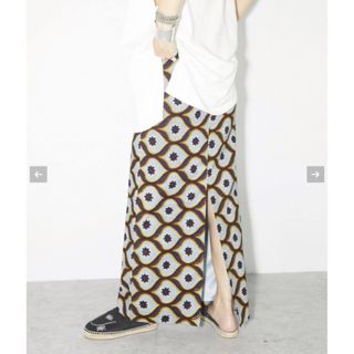 シティショップ(CITYSHOP)の美品　即完売　CTIY SHOP AFRICAN WAX PRINT スカート(ロングスカート)