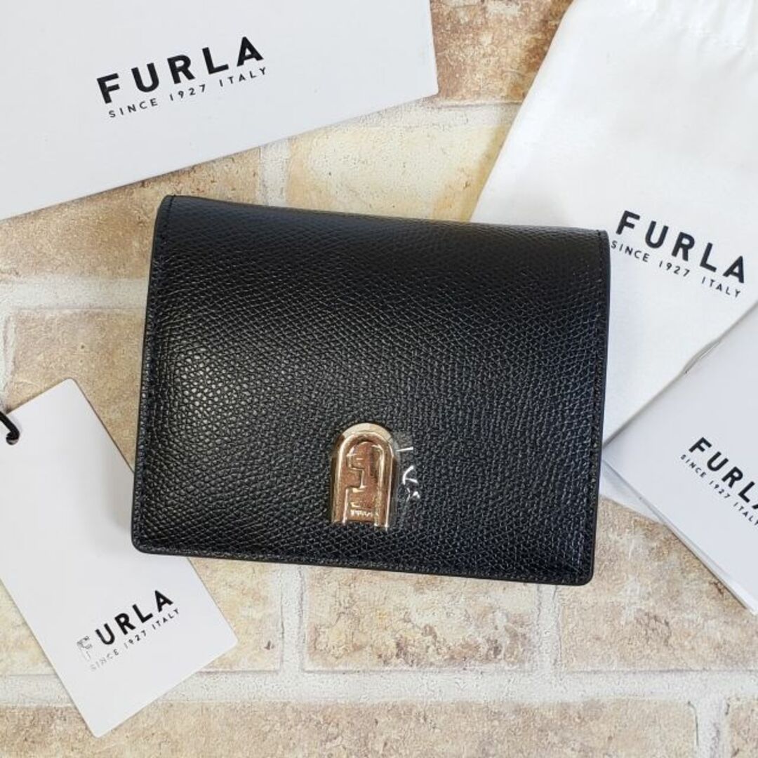 ブランドの古着 未使用 フルラ FURLA ☆ レザー 二折財布 コンパクト