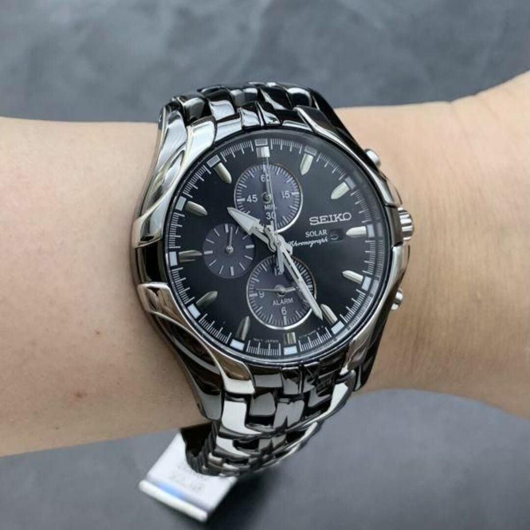 【新品】セイコー 光沢あるブラック加工★SEIKO ソーラー 腕時計 メンズ