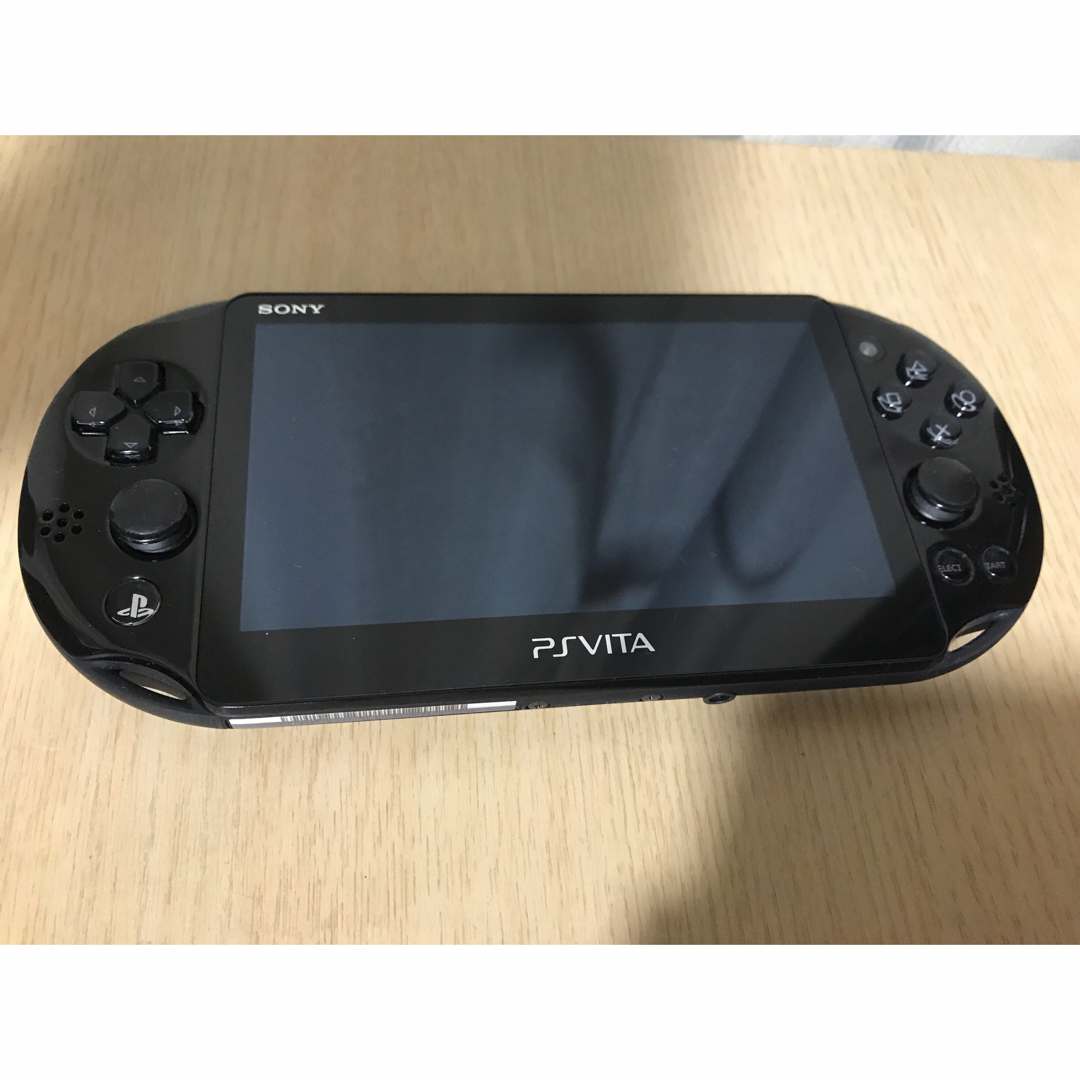 液晶新品 16G カード PS VITA 本体  PCH-2000 ZA11