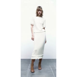 ザラ(ZARA)の【新品未使用】ZARA ソフトマッチング　トップス　スカート(ひざ丈スカート)