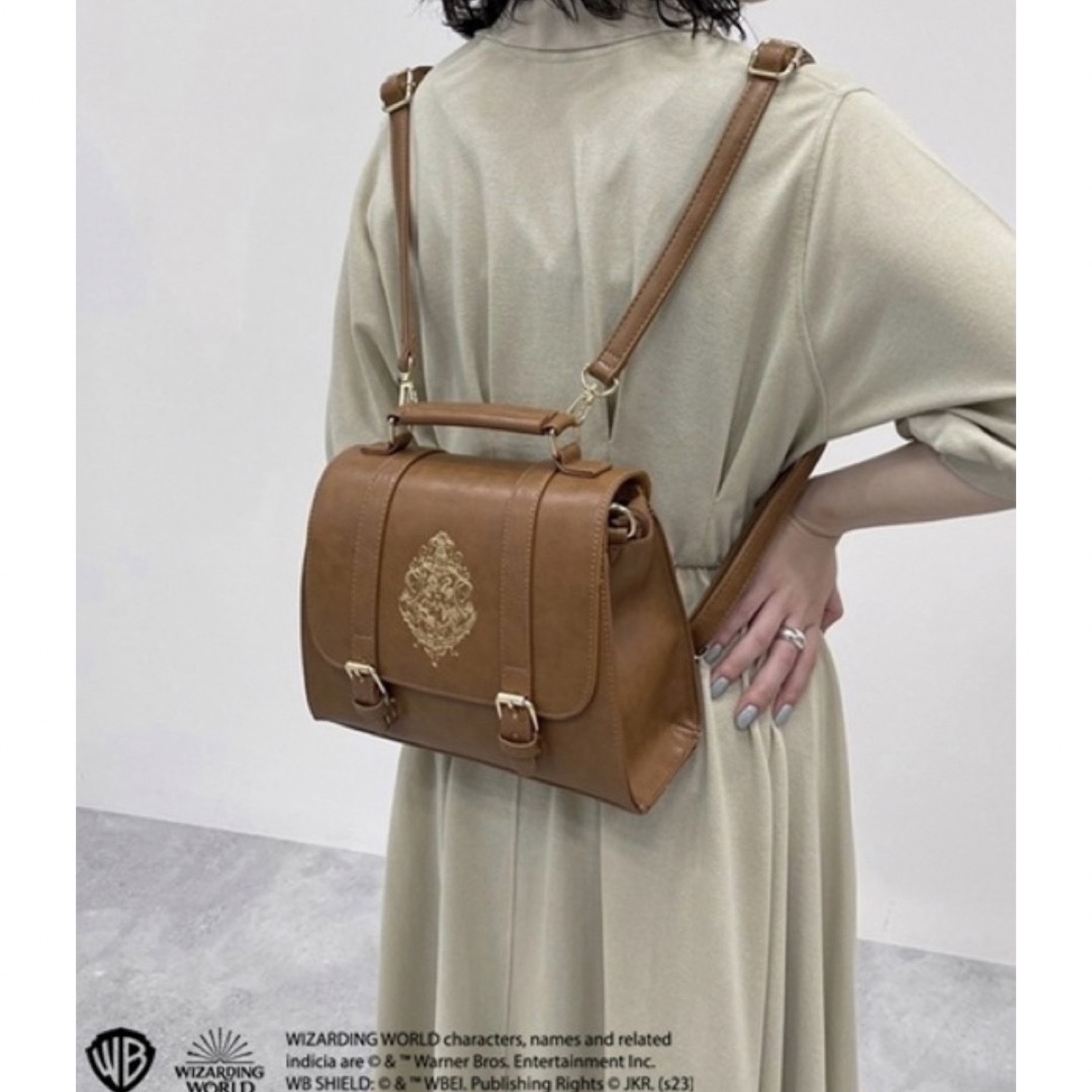 ハリーポッターローブ　サッチェルBAG 公式コラボ　ショルダーバッグ　リュック レディースのバッグ(ショルダーバッグ)の商品写真