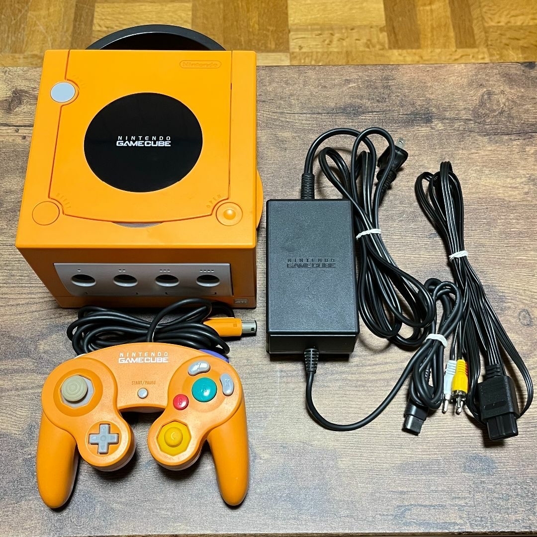 任天堂　ゲームキューブ　GAMECUBE　本体　オレンジ　動作確認済み　箱セット