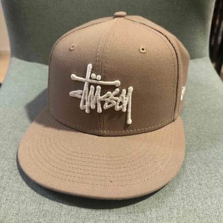 ステューシー(STUSSY)のNew era ニューエラ Stussy 7 1/2ベージュ　ステューシー(キャップ)