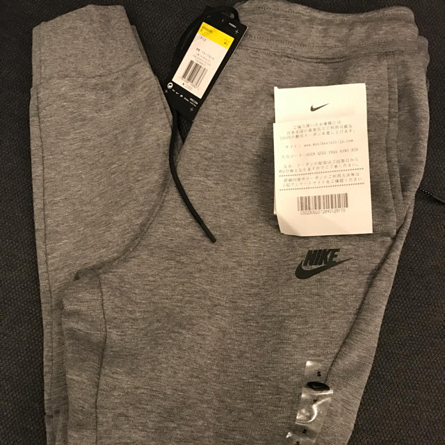 NIKE(ナイキ)の2017年 新作 NIKE TECH fleece テックパンツ ナイキ メンズのパンツ(サルエルパンツ)の商品写真