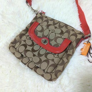 コーチ(COACH)の新品未使用級　コーチ　トートバッグ　ショルダーバック　総柄　キャンバス レッド(ショルダーバッグ)