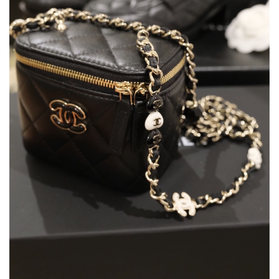 CHANEL(シャネル)のCHANEL シャネル　バニティ　ミニバッグ　ショルダーバッグ　クラッチ レディースのバッグ(ショルダーバッグ)の商品写真