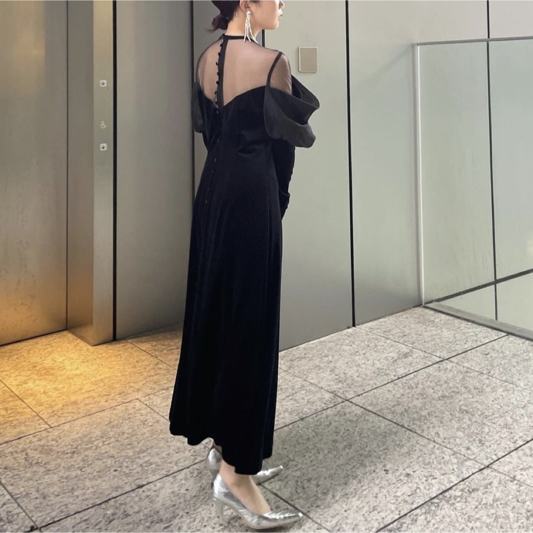 アメリヴィンテージ　UND VELOUR OFF SHOULDER DRESS