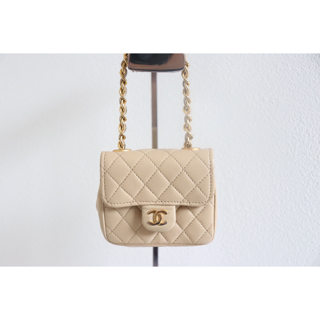 CHANEL(シャネル)の美品 CHANEL Vintage ミニミニ マトラッセ チャーム バッグ レディースのバッグ(ハンドバッグ)の商品写真