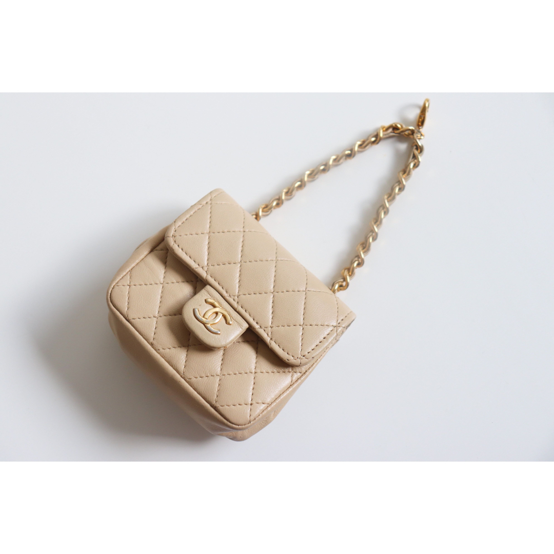 CHANEL(シャネル)の美品 CHANEL Vintage ミニミニ マトラッセ チャーム バッグ レディースのバッグ(ハンドバッグ)の商品写真