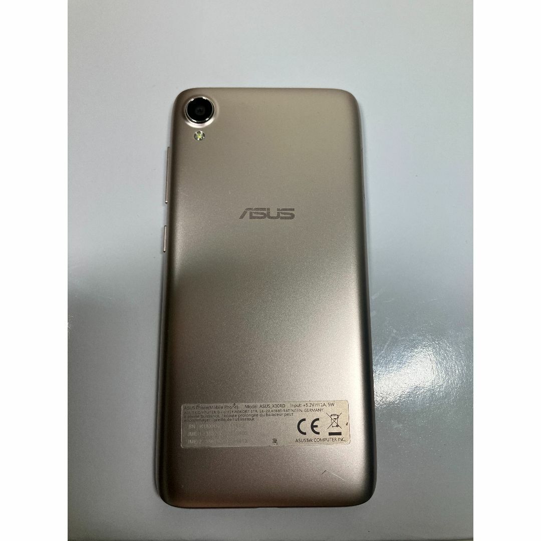 ASUS(エイスース)のASUS Zenfone Live L1 ZA550K スマホ/家電/カメラのスマートフォン/携帯電話(スマートフォン本体)の商品写真