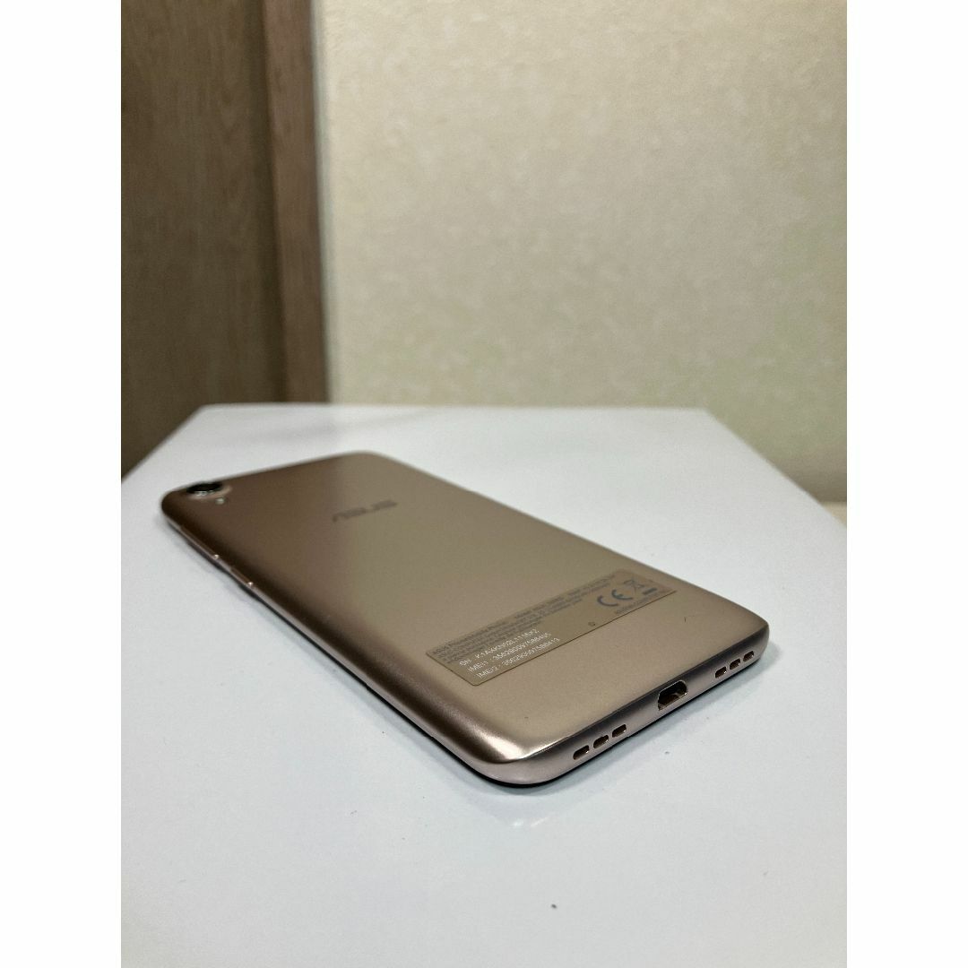 ASUS(エイスース)のASUS Zenfone Live L1 ZA550K スマホ/家電/カメラのスマートフォン/携帯電話(スマートフォン本体)の商品写真