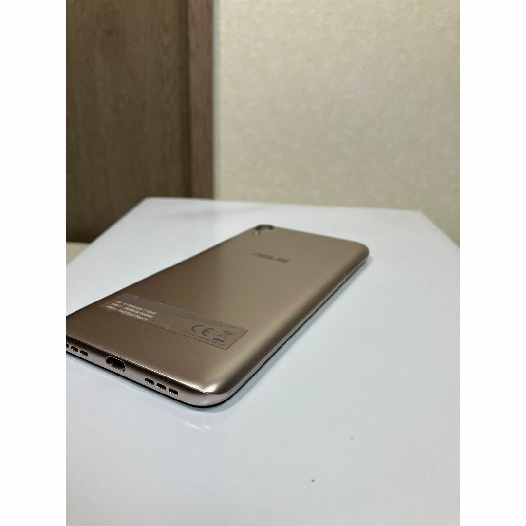 ASUS(エイスース)のASUS Zenfone Live L1 ZA550K スマホ/家電/カメラのスマートフォン/携帯電話(スマートフォン本体)の商品写真