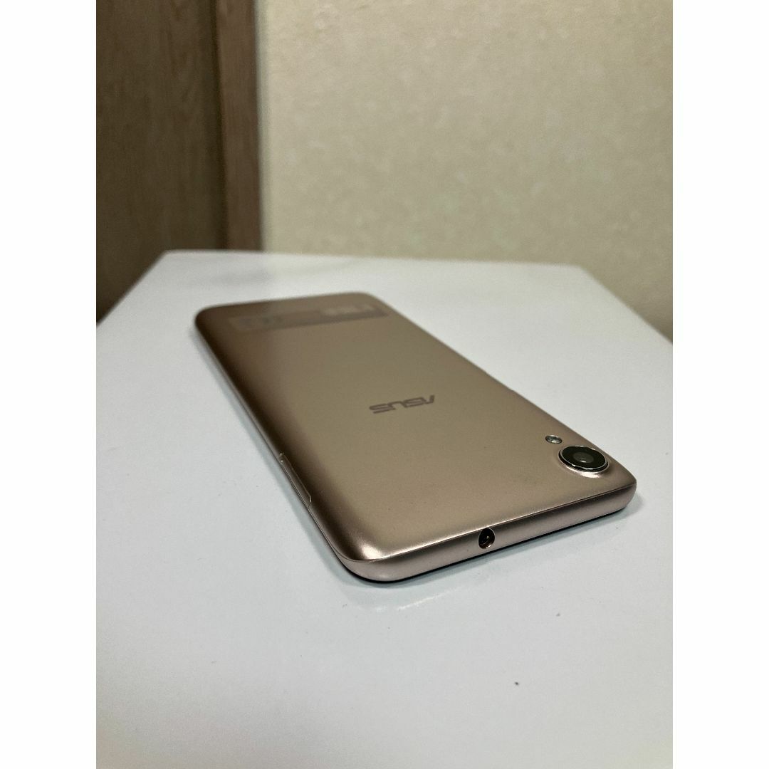 ASUS(エイスース)のASUS Zenfone Live L1 ZA550K スマホ/家電/カメラのスマートフォン/携帯電話(スマートフォン本体)の商品写真