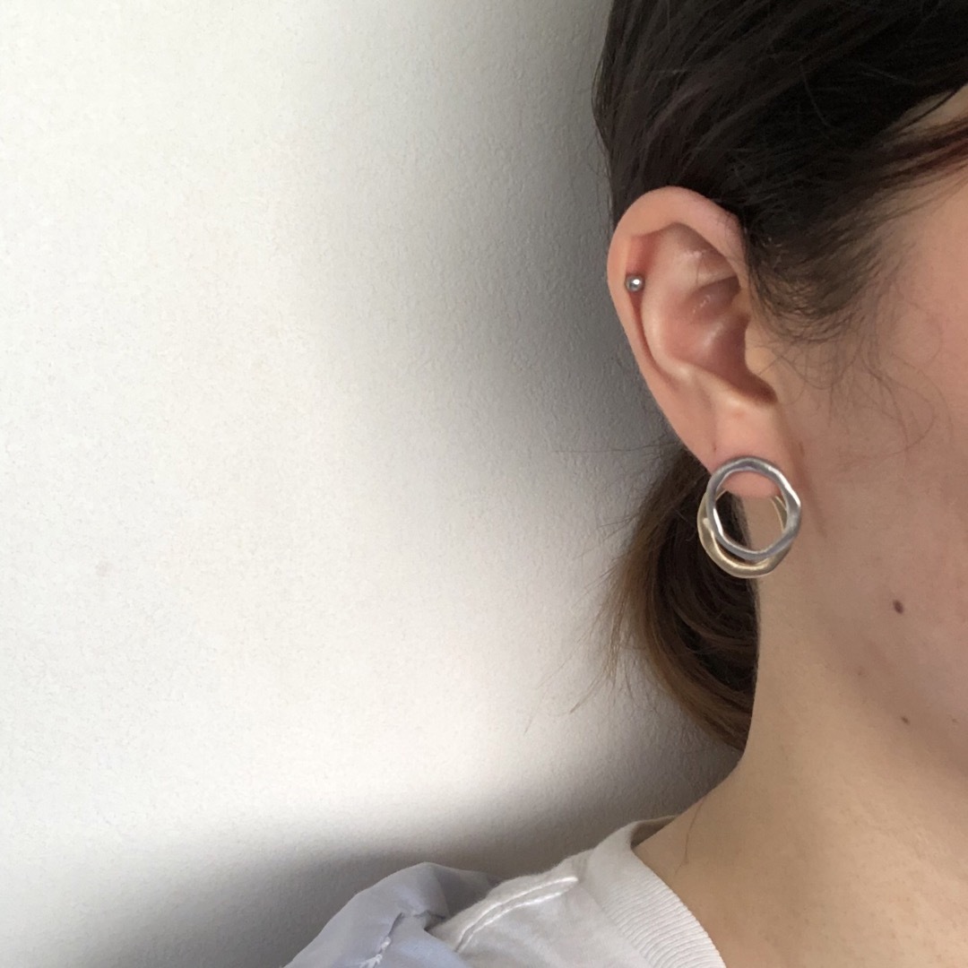 L'Appartement DEUXIEME CLASSE(アパルトモンドゥーズィエムクラス)のN-248 mix color circle 2way pierce レディースのアクセサリー(ピアス)の商品写真