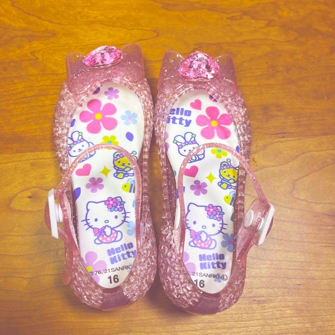 ハローキティ(ハローキティ)のハローキティ  ピンク色　サンダル　16cm キッズ/ベビー/マタニティのキッズ靴/シューズ(15cm~)(サンダル)の商品写真