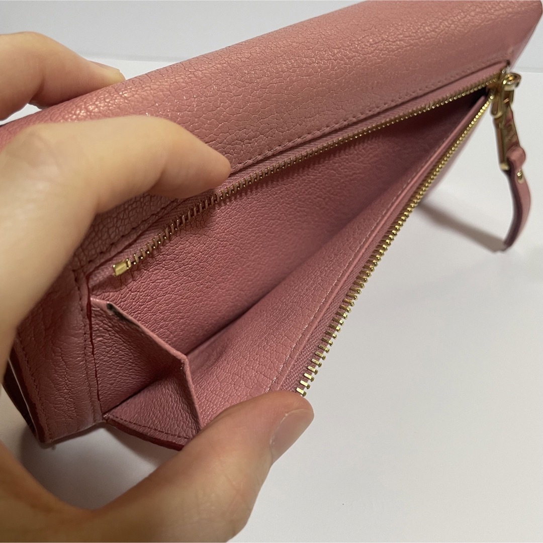 miumiu(ミュウミュウ)のmiumiu マドラスレザー フォーエバー 長財布 レディースのファッション小物(財布)の商品写真