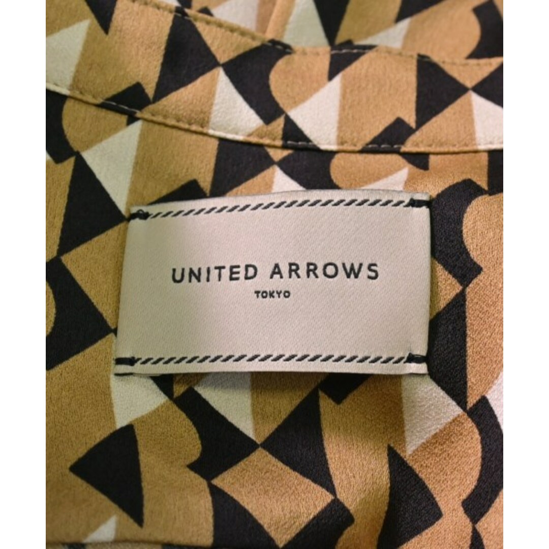 UNITED ARROWS(ユナイテッドアローズ)のUNITED ARROWS ブラウス 36(S位) ベージュx黒等(総柄) 【古着】【中古】 レディースのトップス(シャツ/ブラウス(長袖/七分))の商品写真