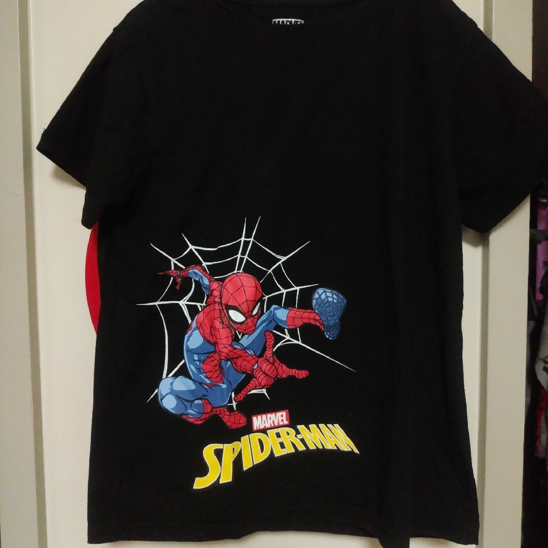 MARVEL(マーベル)のマーベル　スパイダーマン　黒140サイズ　ティシャツ キッズ/ベビー/マタニティのキッズ服男の子用(90cm~)(Tシャツ/カットソー)の商品写真