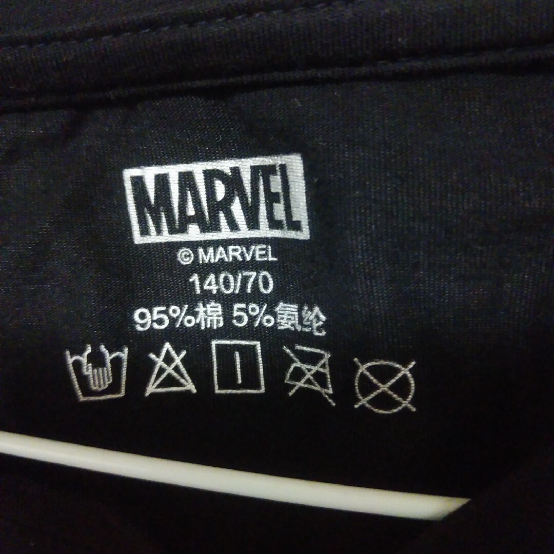 MARVEL(マーベル)のマーベル　スパイダーマン　黒140サイズ　ティシャツ キッズ/ベビー/マタニティのキッズ服男の子用(90cm~)(Tシャツ/カットソー)の商品写真