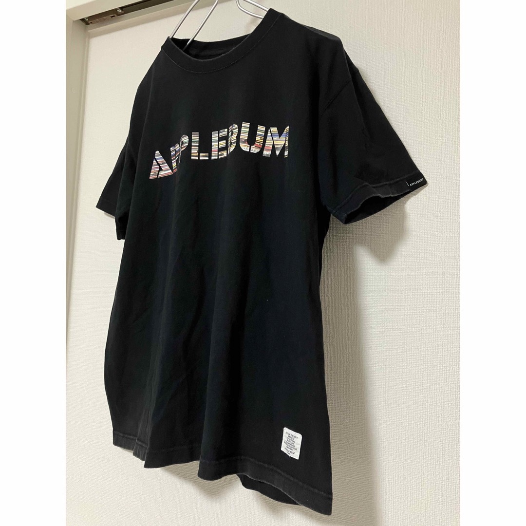 APPLEBUM(アップルバム)のAPPLE BUM アップルバム　tシャツ デザインロゴ　Lサイズ メンズのトップス(Tシャツ/カットソー(半袖/袖なし))の商品写真