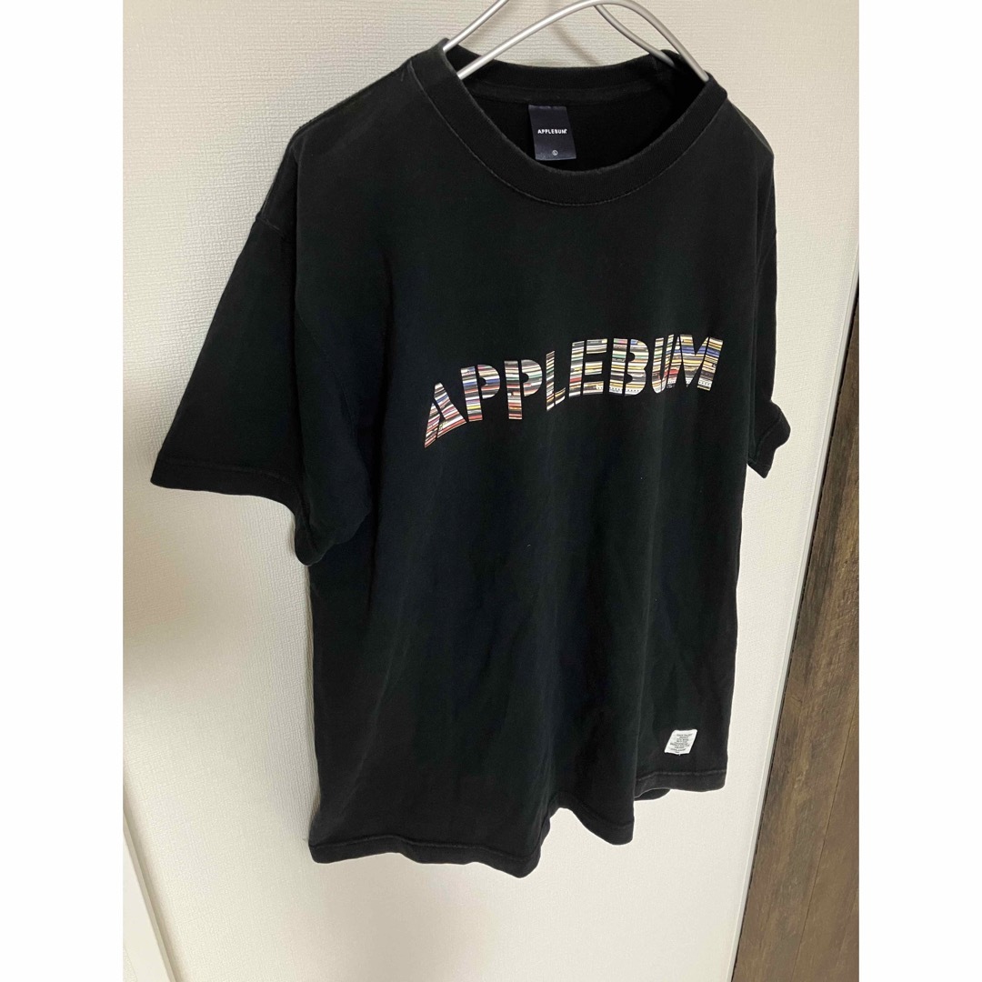 APPLEBUM(アップルバム)のAPPLE BUM アップルバム　tシャツ デザインロゴ　Lサイズ メンズのトップス(Tシャツ/カットソー(半袖/袖なし))の商品写真