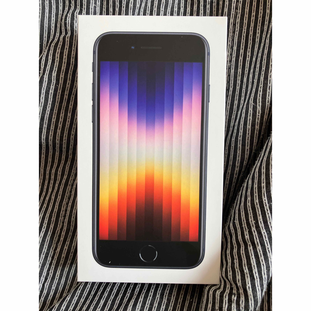 新品iPhone SE (第3世代) ミッドナイト 64 GB-