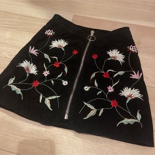 ザラ(ZARA)のザラ　スカート　XS 刺繍(ミニスカート)